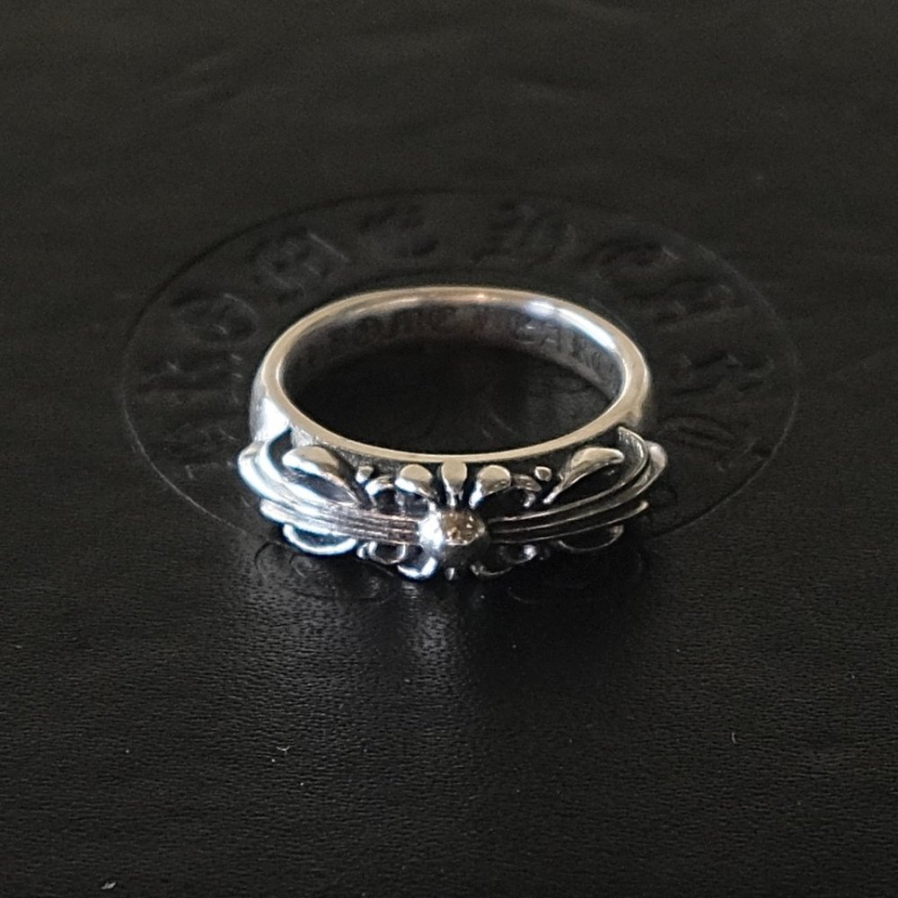 Chrome hearts floral cross sterling ring size 7.5